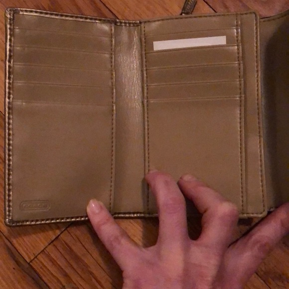 EUC Signature Coach Wallet - Picture 2 of 6
